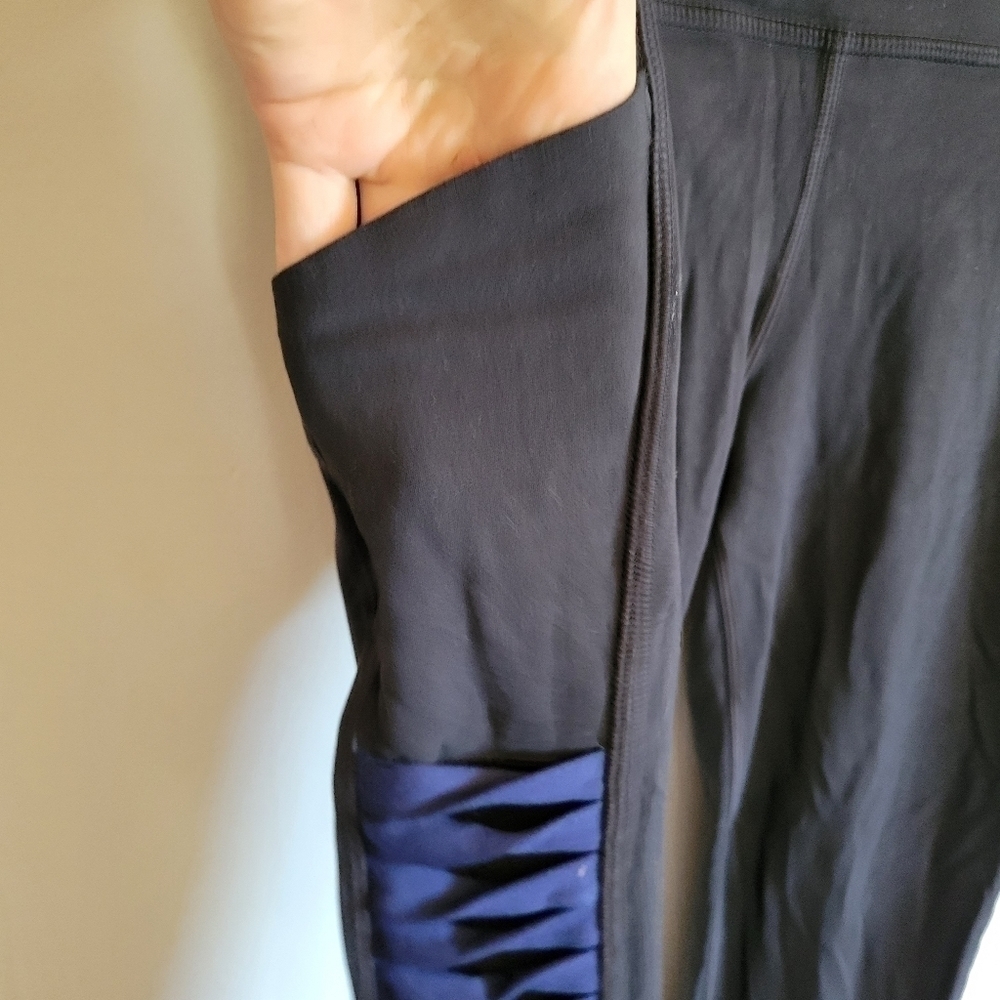 Athleta Salutations 7/8 Tight in Powervita Legging Cropped Black Blue XS Extra S - Picture 4 of 10